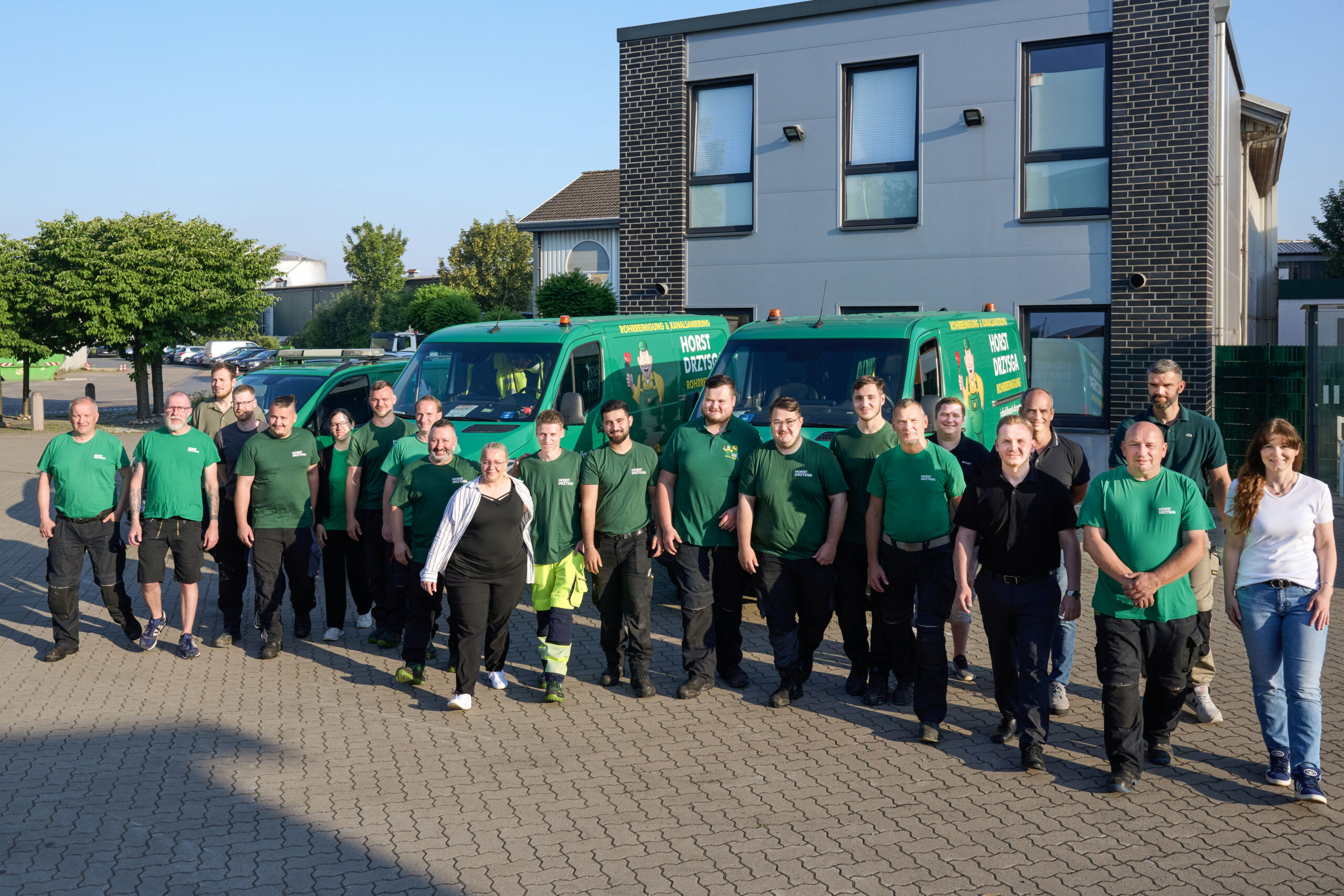 Gruppenfoto_Horst-Drzysga_MItarbeitende Gruppenfoto Mitarbeitende Horst Drzysga GmbH